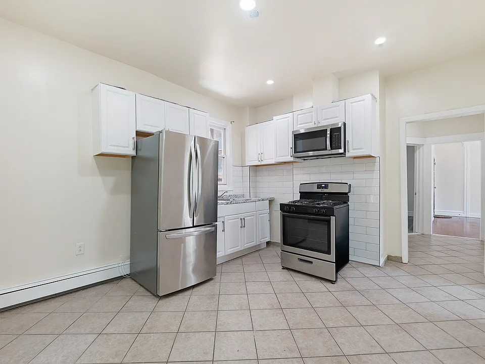 478-480 Summer Ave #2