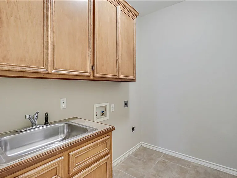5810 Aava — Photo 26