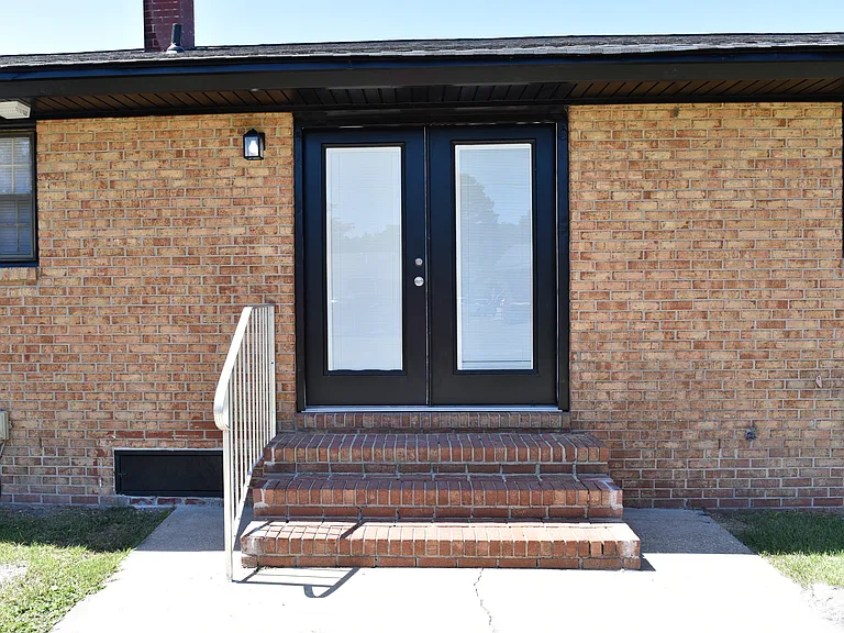 2135 Nevada St — Photo 32