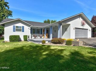 3604 Hillcrest Ct, Yakima, WA 98902