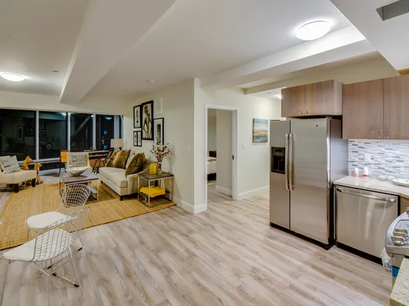 28-20 Astoria Boulevard image 1 of 5