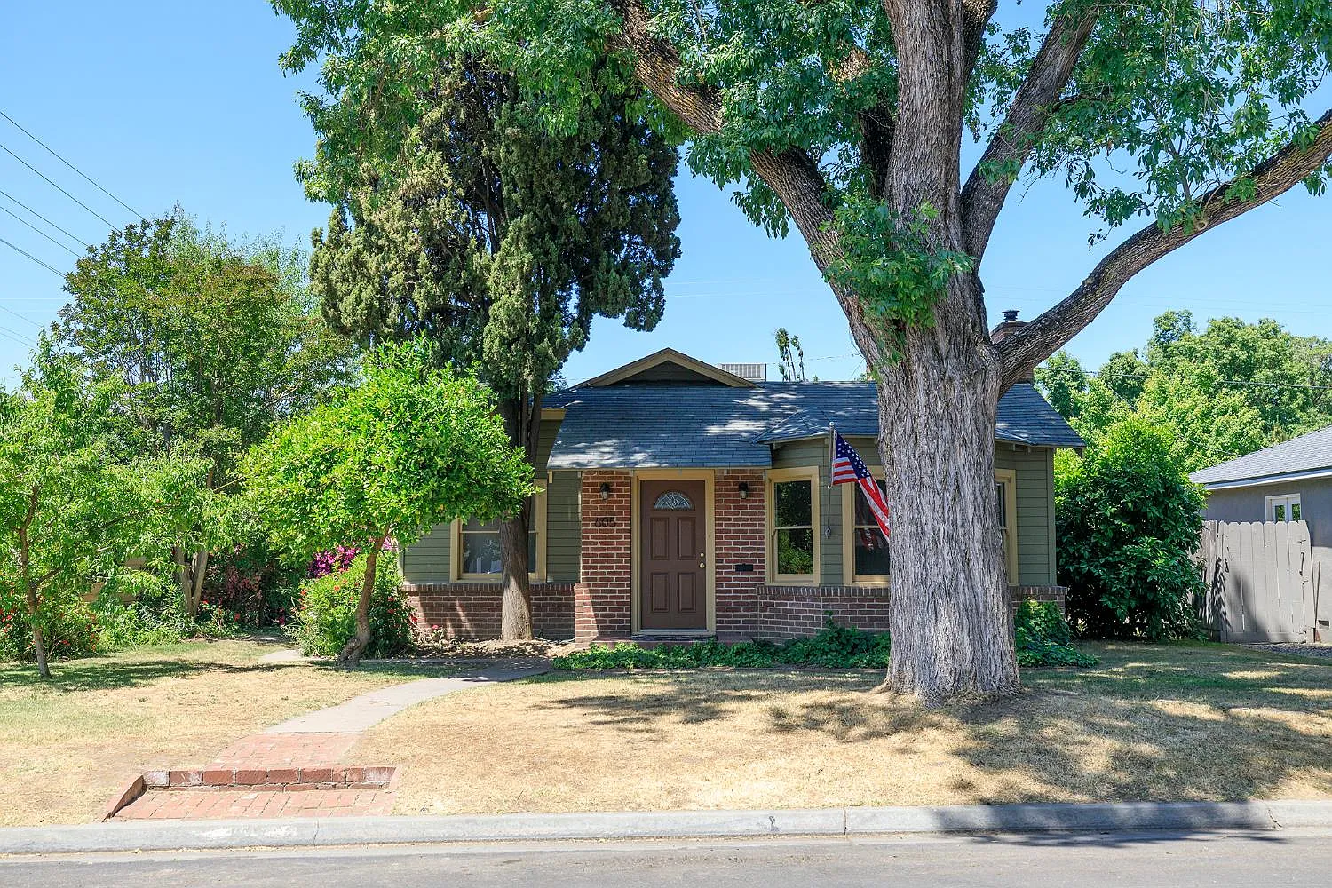 605 El Cajon Ave photo 1