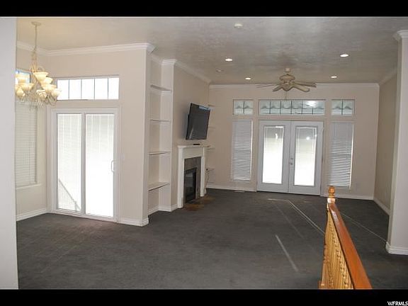 3rd image of 239 N Queensland Ct