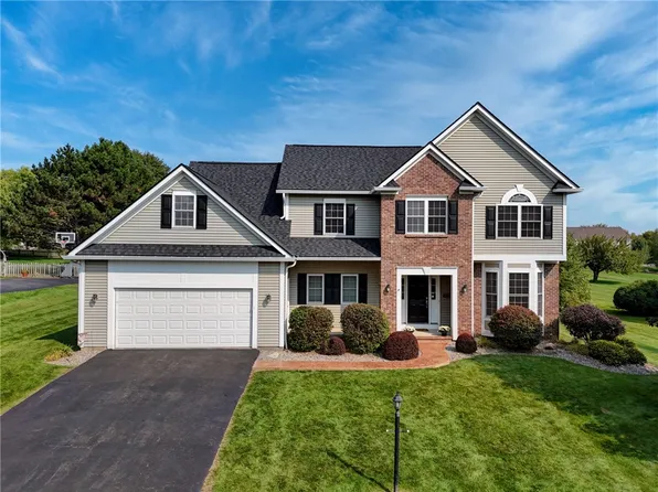 6934 Proximity Ln, Victor, NY 14564