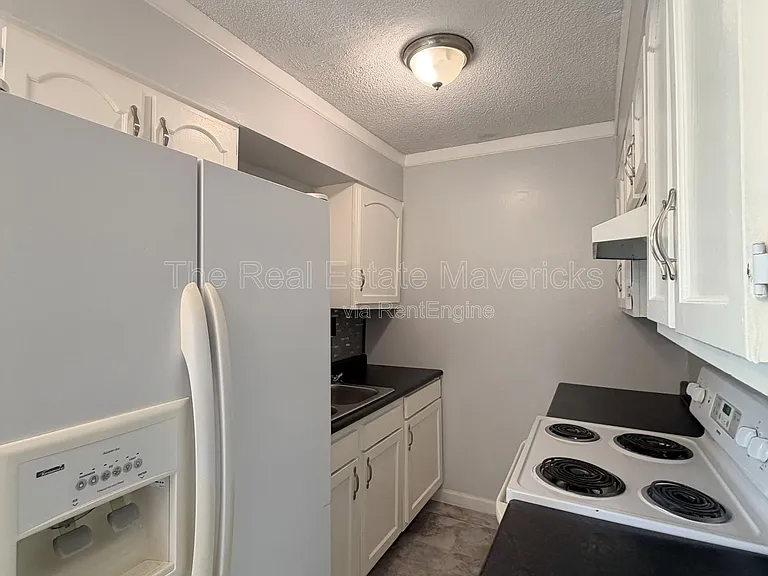 Shallowford Manor — Photo 26