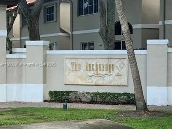8326 NW 144th St, Miami Lakes, FL 33016