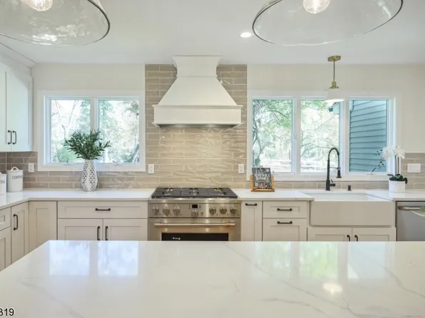 246 Brooklake Rd, Florham Park Boro, NJ 07932