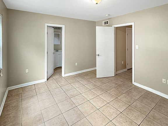 4th image of 4516 Papania Dr #1