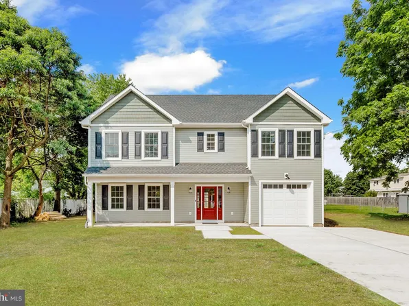 1805 Grieb Ave, Levittown, PA 19055