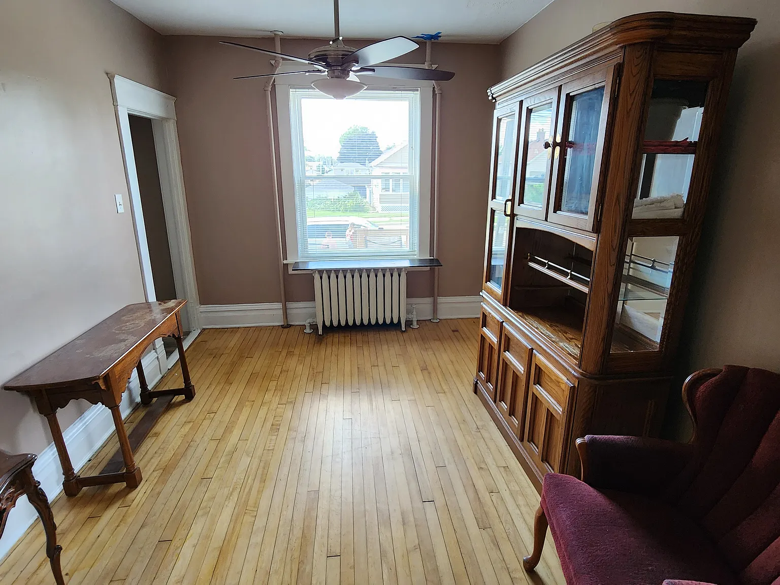 2 bed, 1100 sqft, $1,350 — Photo 2