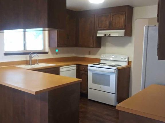 3rd image of 3902 70th Avenue Ct W