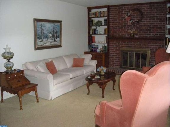 3rd image of 259 Carpy Ave