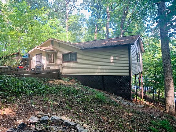 2nd image of 406 Hilltop Dr