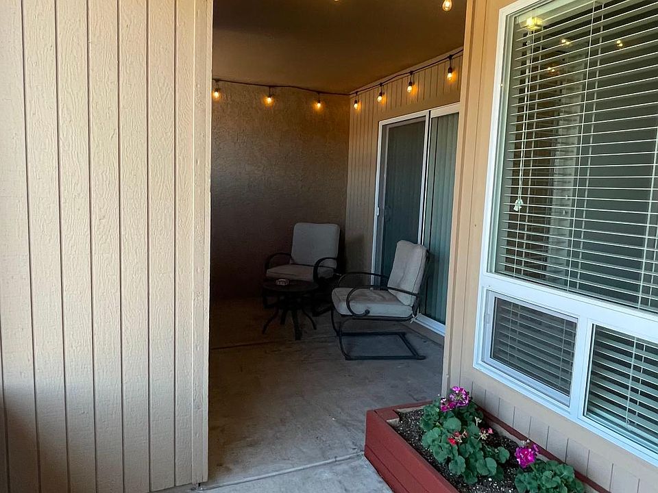Front Entrance and Patio
