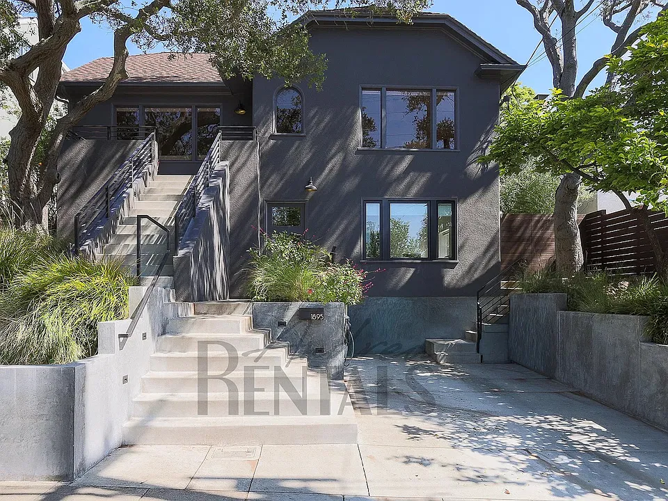 1895 San Juan Ave