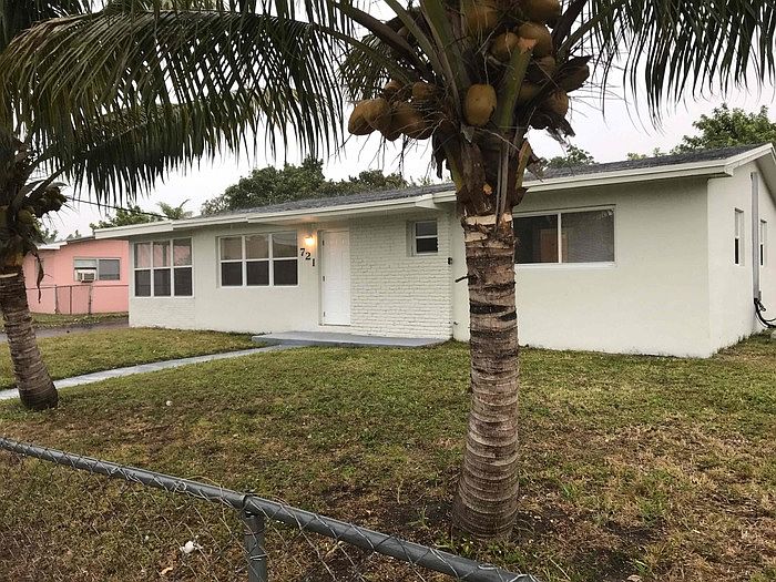 1st image of 721 NW 185th Dr