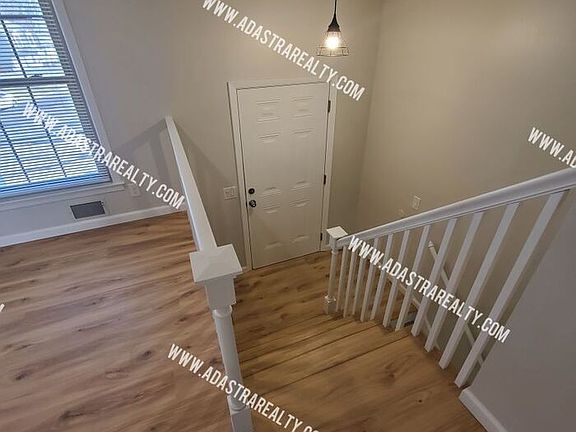 3rd image of 9700 W 89th Ter