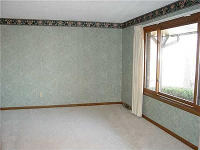 5th image of 451 Seven Pines Dr