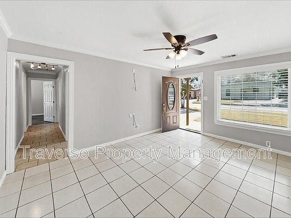 4th image of 1221 Blalock Ave