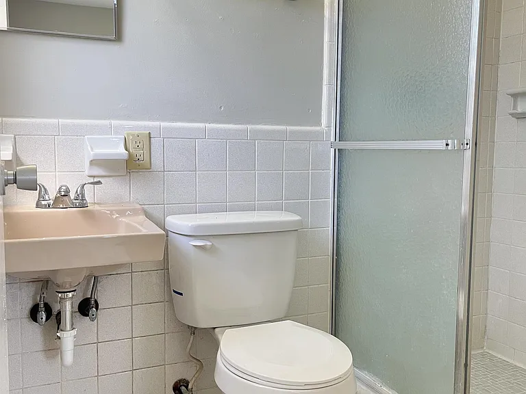 4620 SE 4th Pl — Photo 6