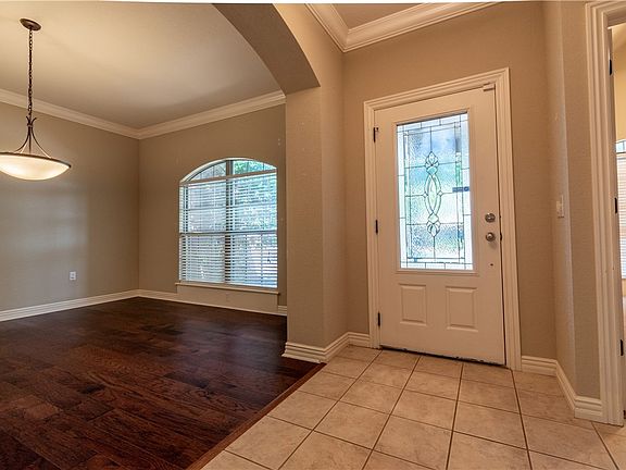5th image of 4211 N Meadow View Dr