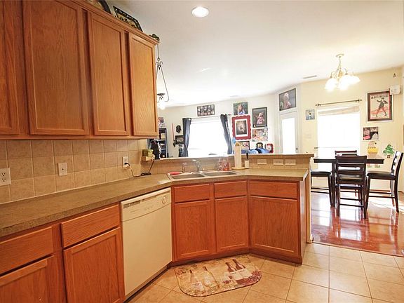 4th image of 6117 Cypress Point Dr