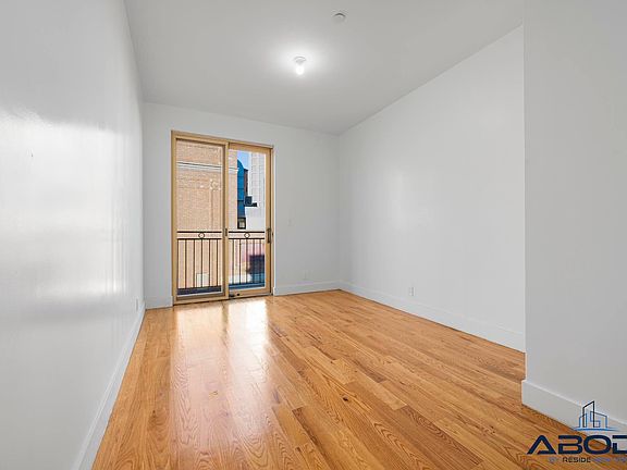 3rd image of 1012 Gates Ave Unit 5C