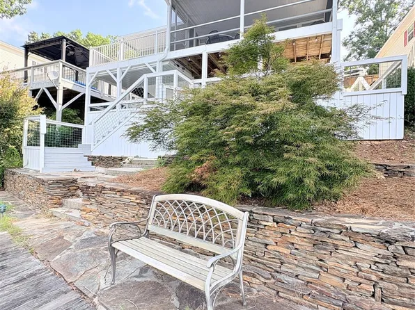 113 Clubhouse Drive Ext, New London, NC 28127