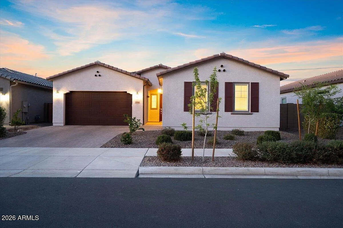 4 bed, 3.0 bath, $3,500 — Photo 1