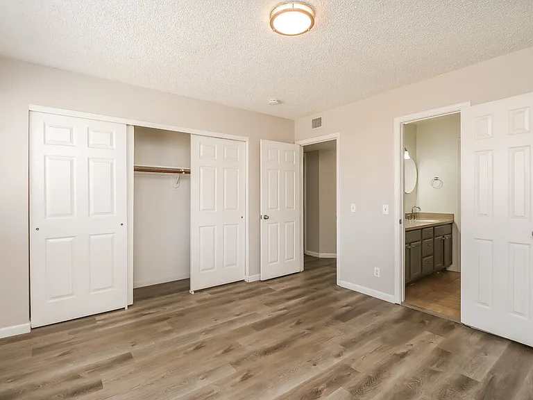 1232 W Riviera Dr — Photo 12