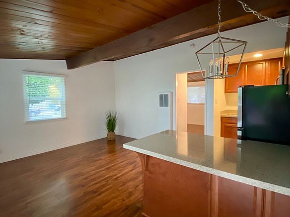 5th image of 1622 Armacost Ave #1/2