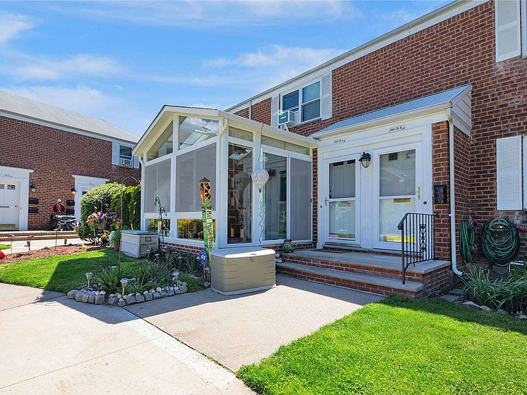 26426 Langston Ave Glen Oaks, NY, 11004 Apartments for Rent Zillow