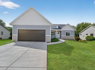 714 Reeve Rd, Mazomanie, WI 53560