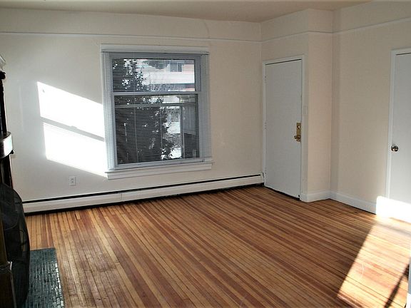 2nd image of 1144 York St APT 106