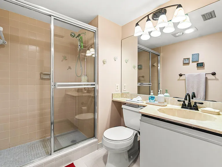 5687 Fairway Park Dr — Photo 28