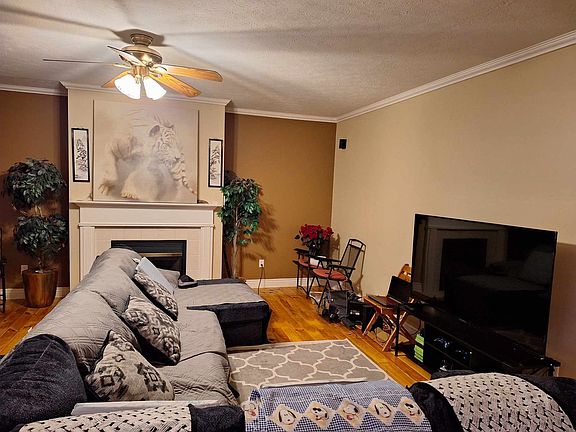 3rd image of 11204 Deer Valley Dr
