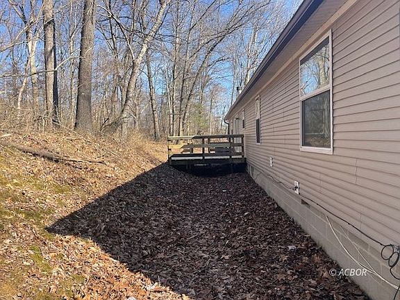 3rd image of 495 Grady Ln