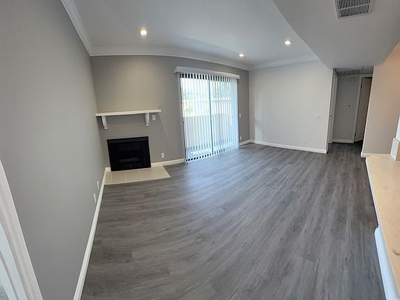 4th image of 11156 Acama St #108
