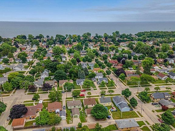 Walk from Lake Michigan 