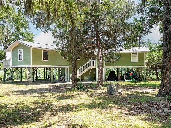 3rd image of 8344 Crooked Creek Ln