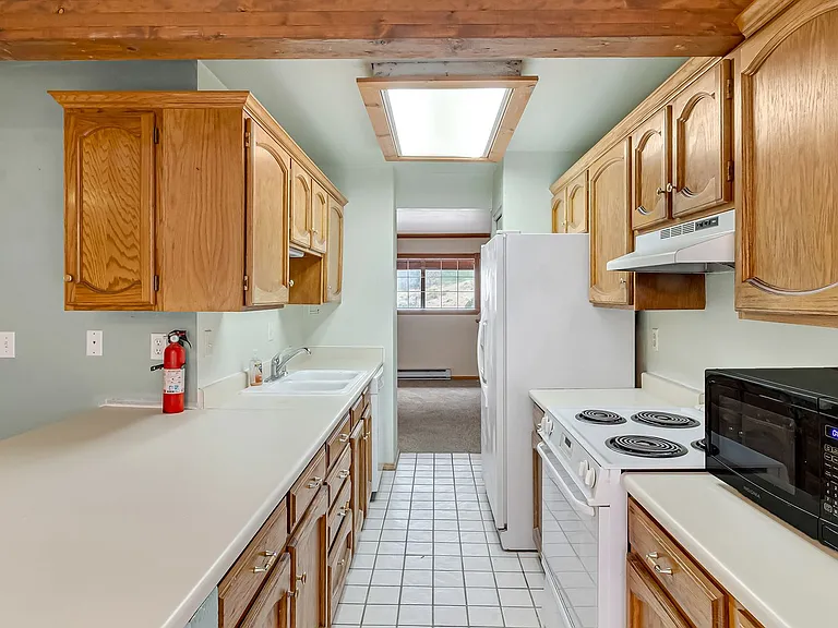 2339 Rattlesnake Ct #B — Photo 6