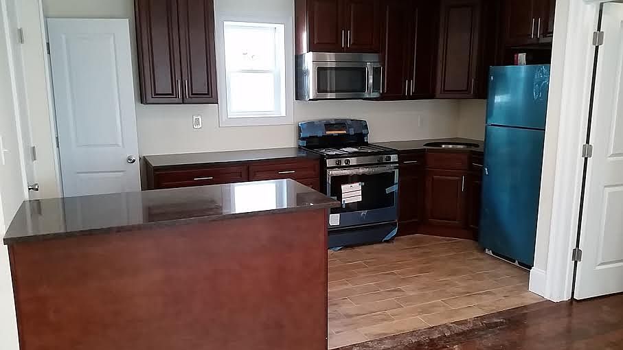 2nd image of 12115 198th St
