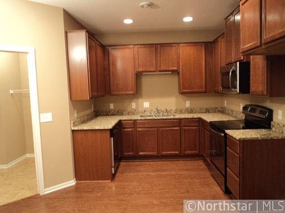 3rd image of 12624B Midway Court NE