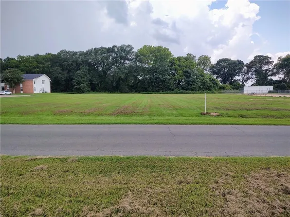 Hazel St, Natchitoches, LA 71457