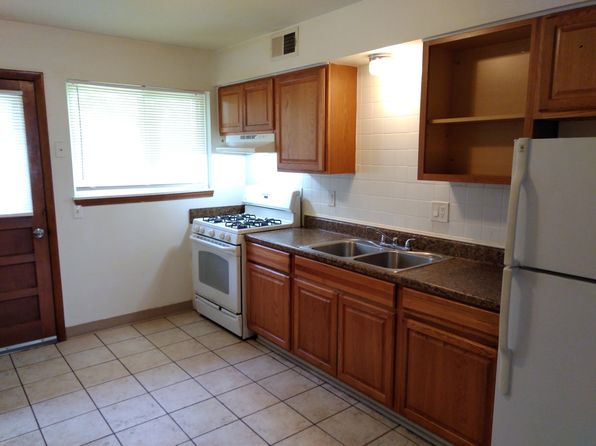 400 Dewey St APT A