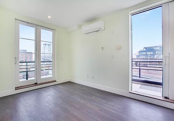 4th image of 82 S 6th St APT 6A