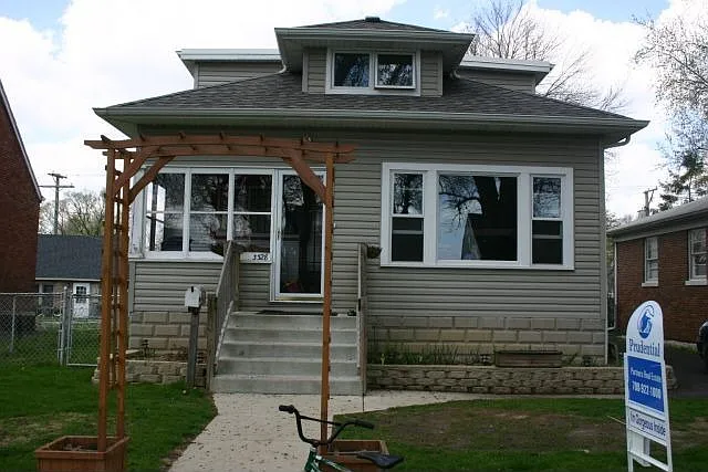 3328 Washington St photo 1