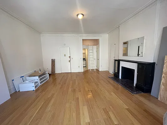 Rented by Crosstown Apartments NYC | media 8