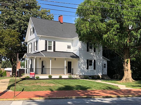 5th image of 33 Downing Ave