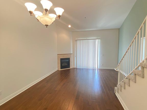 3rd image of 5132 Maplewood Ave APT 306